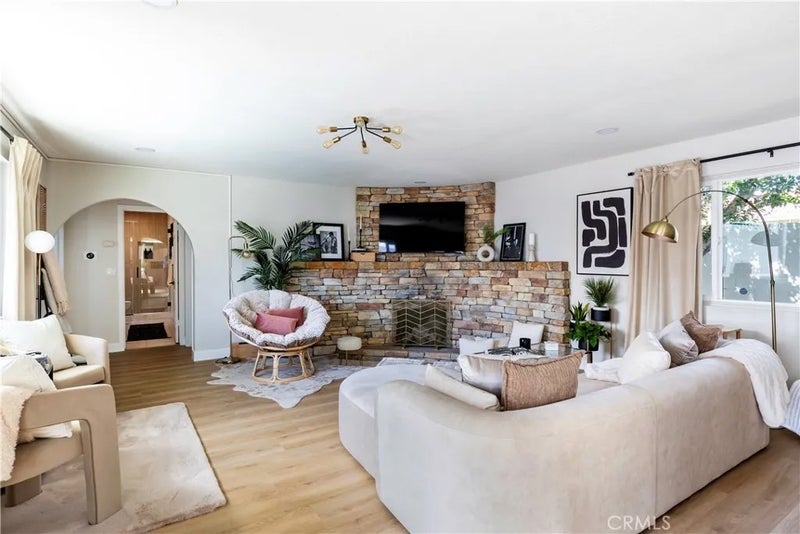 482 W Sepulveda Road