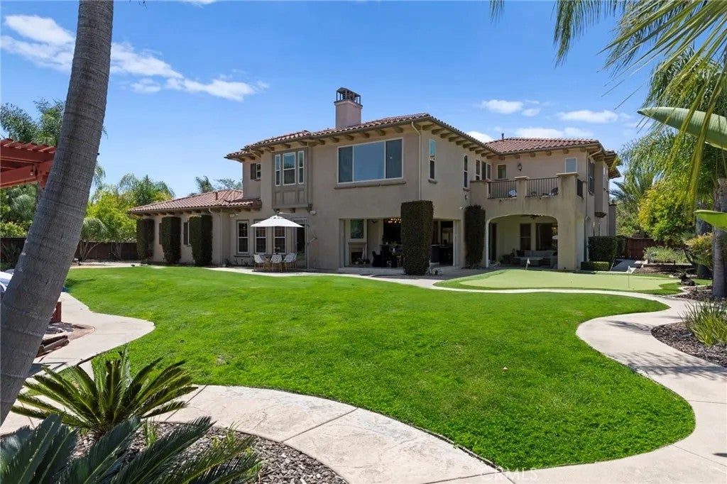 15020 Applewood Court