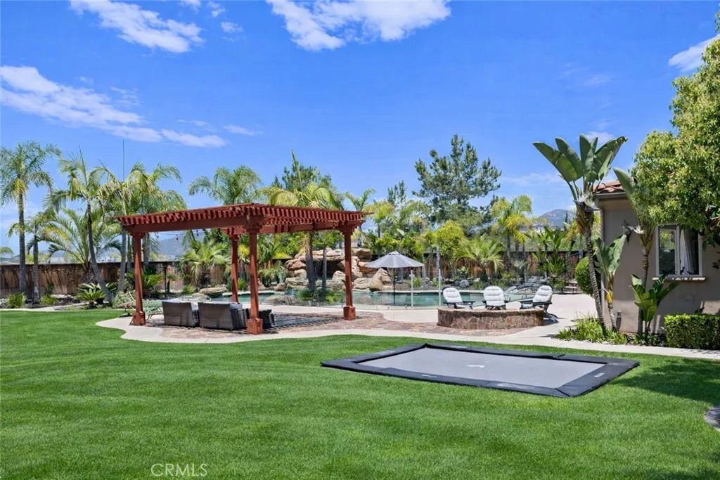 15020 Applewood Court