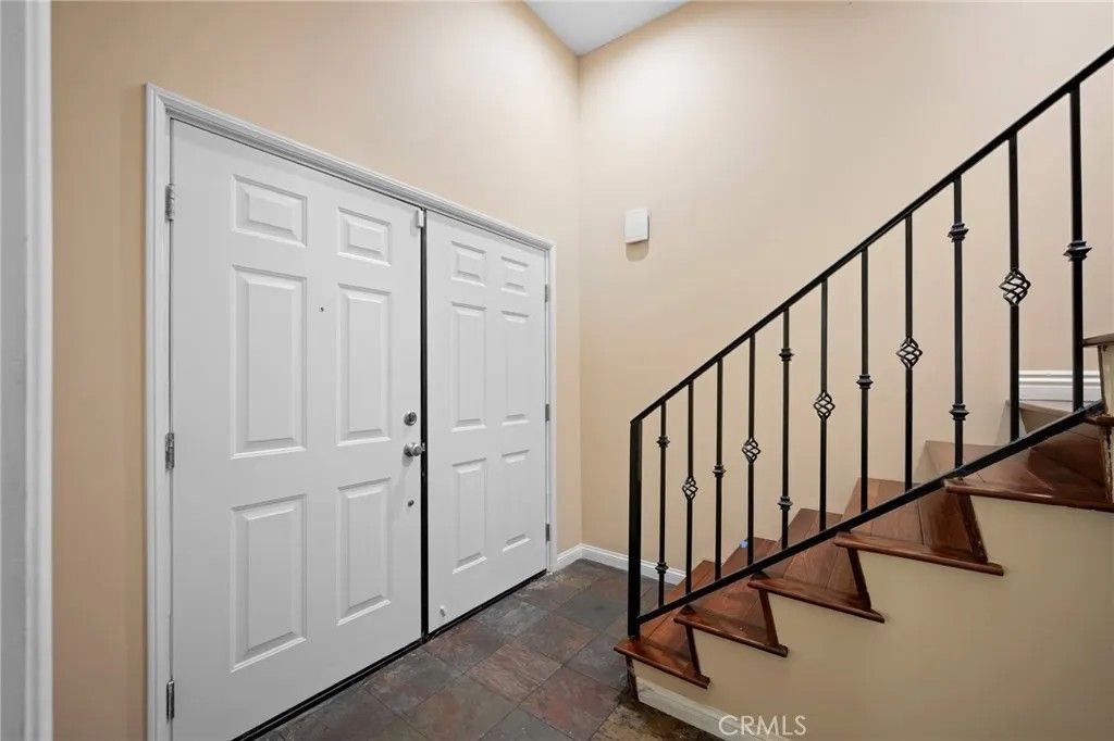 Photo of 10118 Fernglen #1, Tujunga, CA 91042 (MLS # GD25247857)