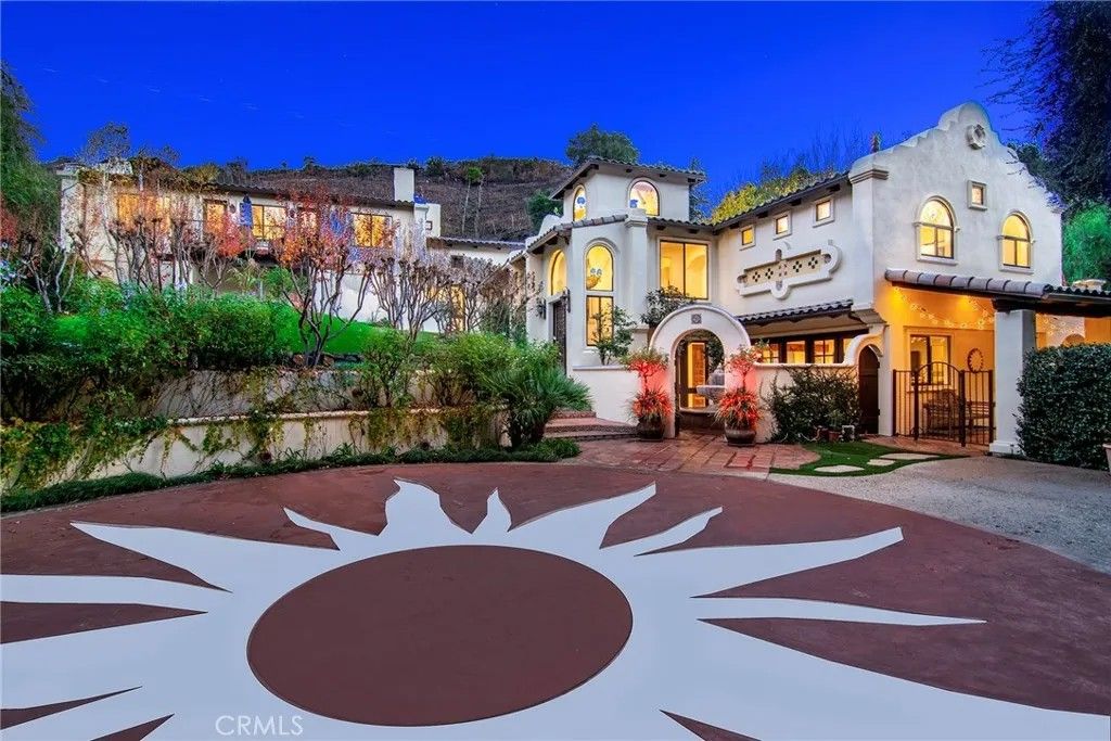 Photo of 31350 Lobo Canyon Road, Agoura Hills, CA 91301 (MLS # SR26020026)