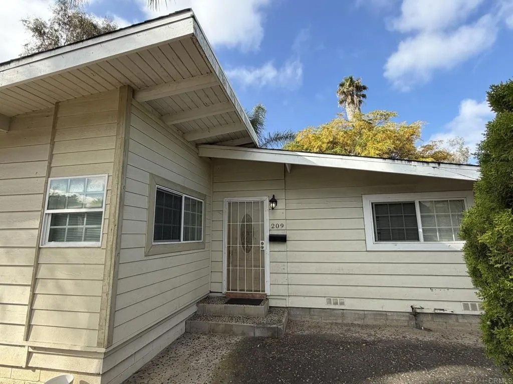 Photo of 209 Civic Center Drive, Vista, CA 92084 (MLS # NDP2509970)