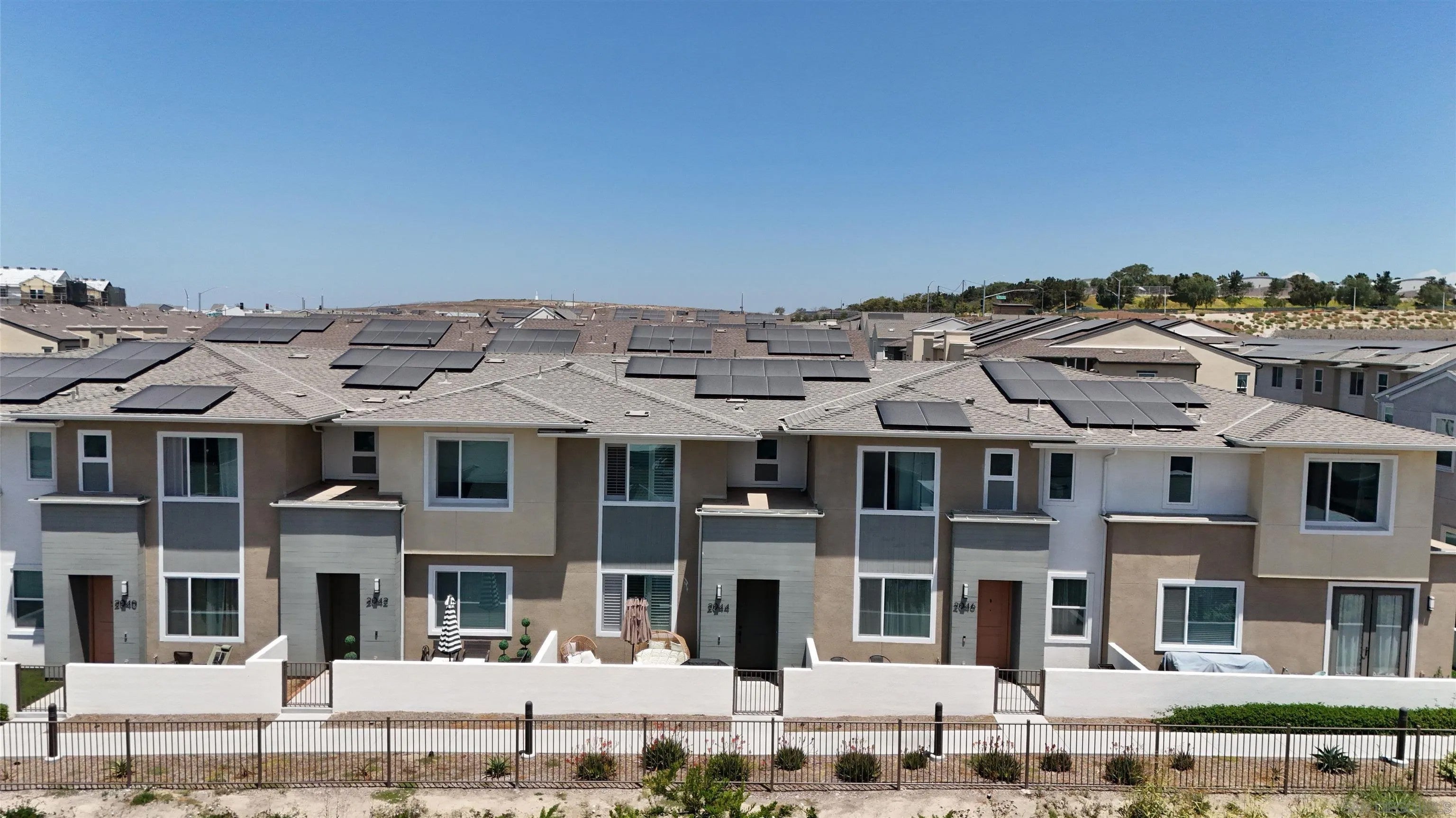 2044 BLUESTONE CIR.