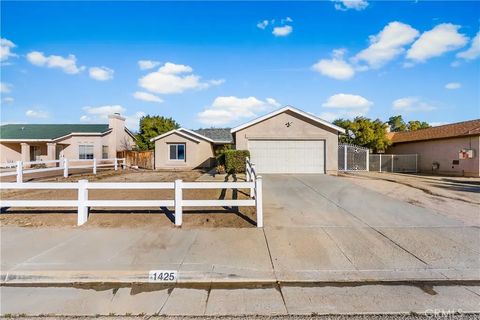 Photo of 1425 Bradford Ave, Rosamond, CA 93560 (MLS # SR25273594)