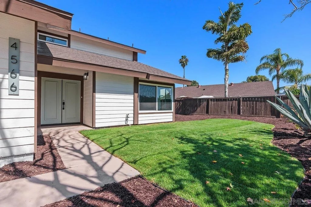 Photo of 4566 Hancock Cir, Oceanside, CA 92056 (MLS # 260024621)