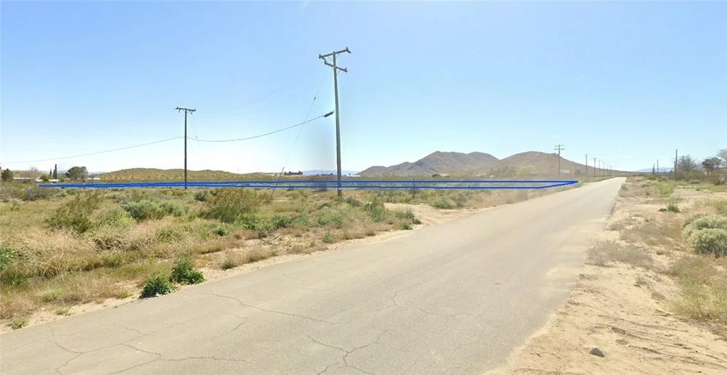 Photo of 0 Sweetser, Rosamond, CA 93560 (MLS # SR26085979)