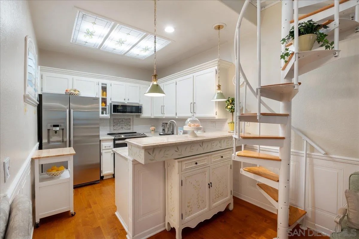 7274 Shoreline Drive 116