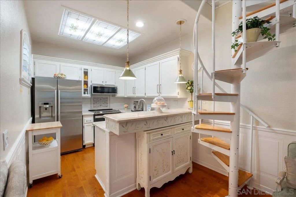 Photo of 7274 Shoreline Drive #116, San Diego, CA 92122 (MLS # 260003025)