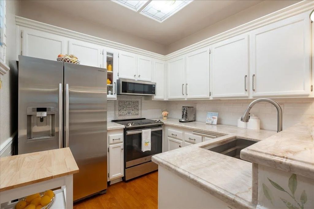 Photo of 7274 Shoreline Drive #116, San Diego, CA 92122 (MLS # 260003025)