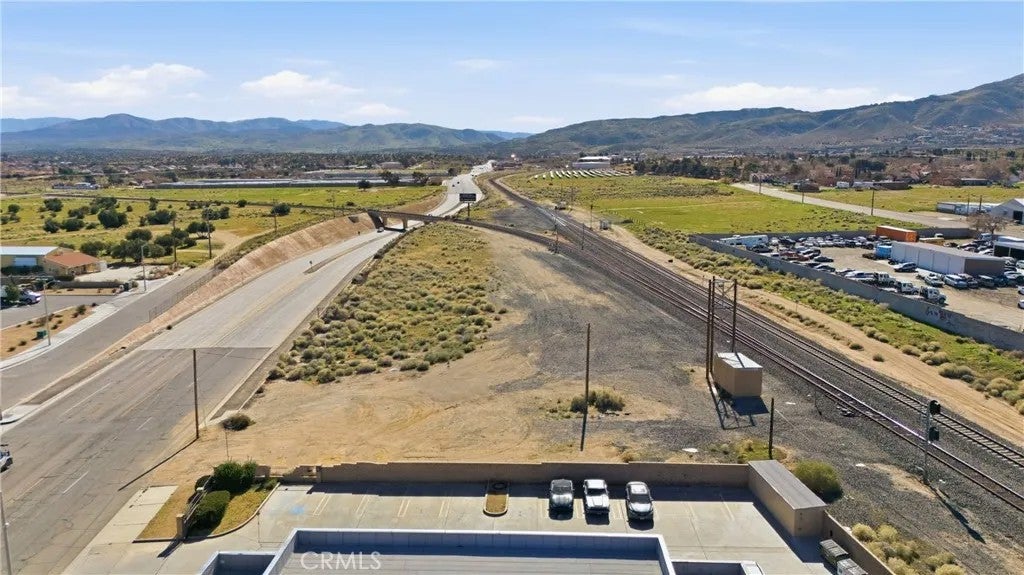 0 Sierra Hwy
