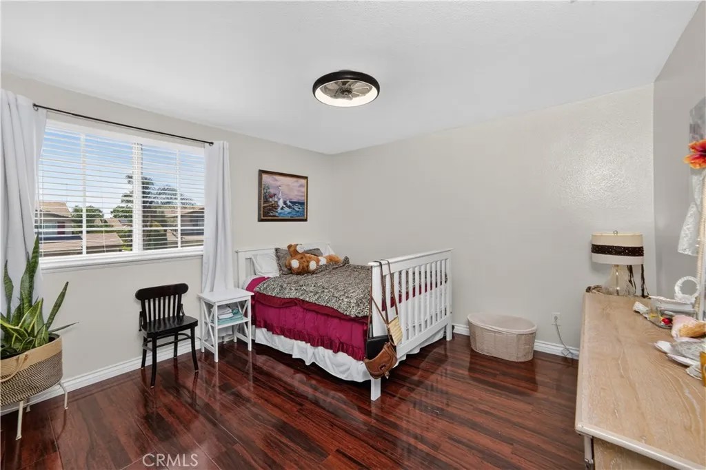 7050 Larkspur