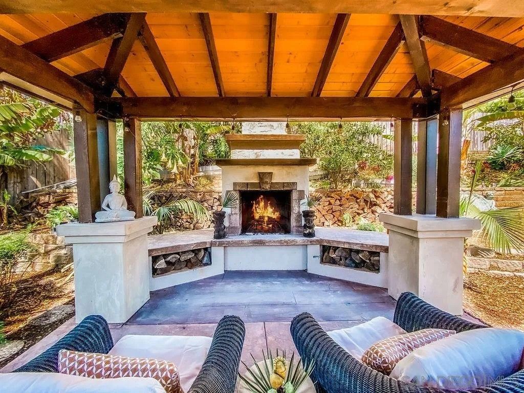 Photo of 1528 Calle Narcisos, Encinitas, CA 92024 (MLS # 250045088)