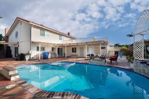 Tiny photo for 5302 Clark Circle, Westminster, CA 92683 (MLS # OC25232998)