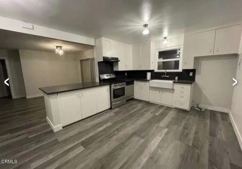 Photo of 723 W Robert Avenue, Oxnard, CA 93030 (MLS # V1-33839)