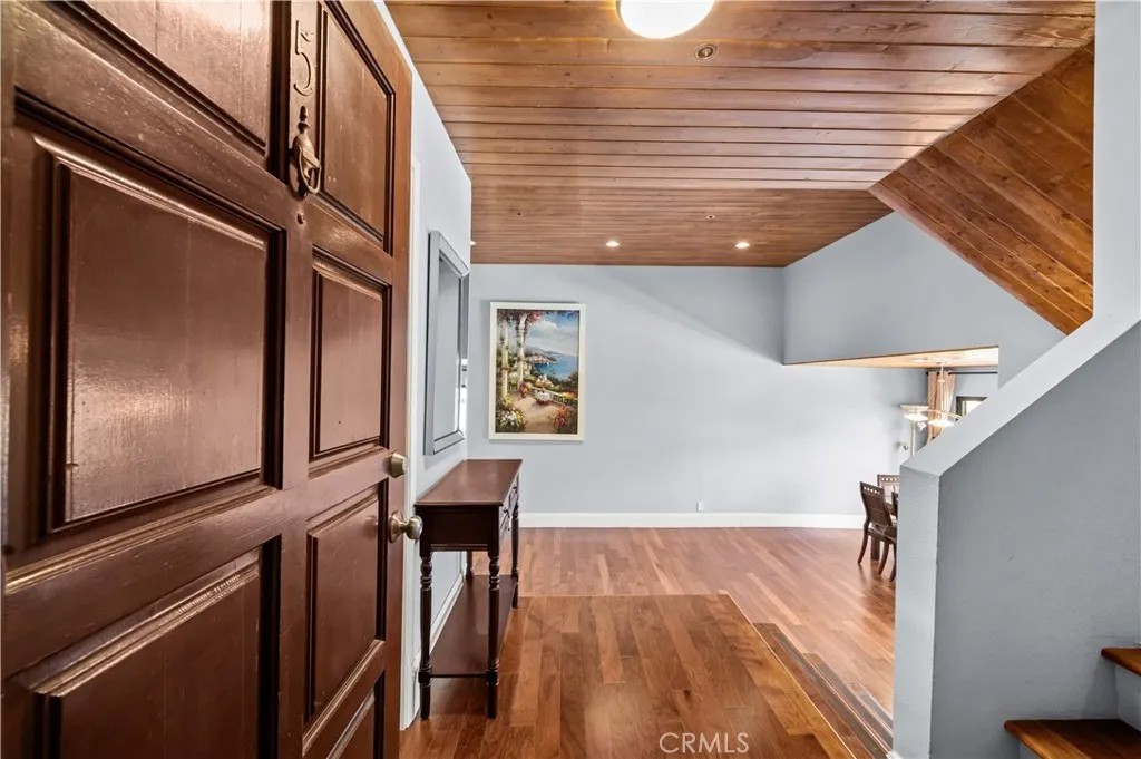 1022 S Marengo 5