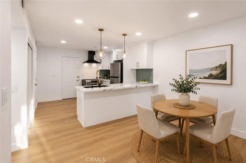 9010 Newport 3