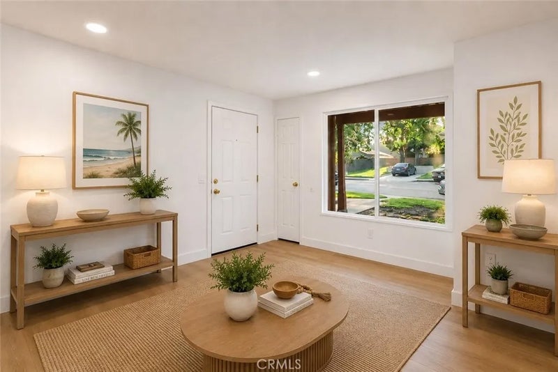 9010 Newport 3