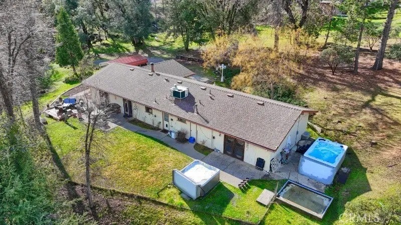 5909 Evergreen