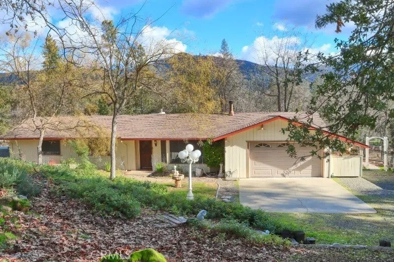 5909 Evergreen