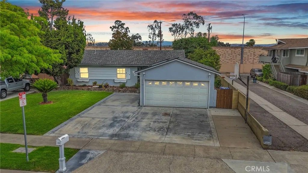 Photo of 2501 Deodar St, Santa Ana, CA 92705 (MLS # CV26069980)