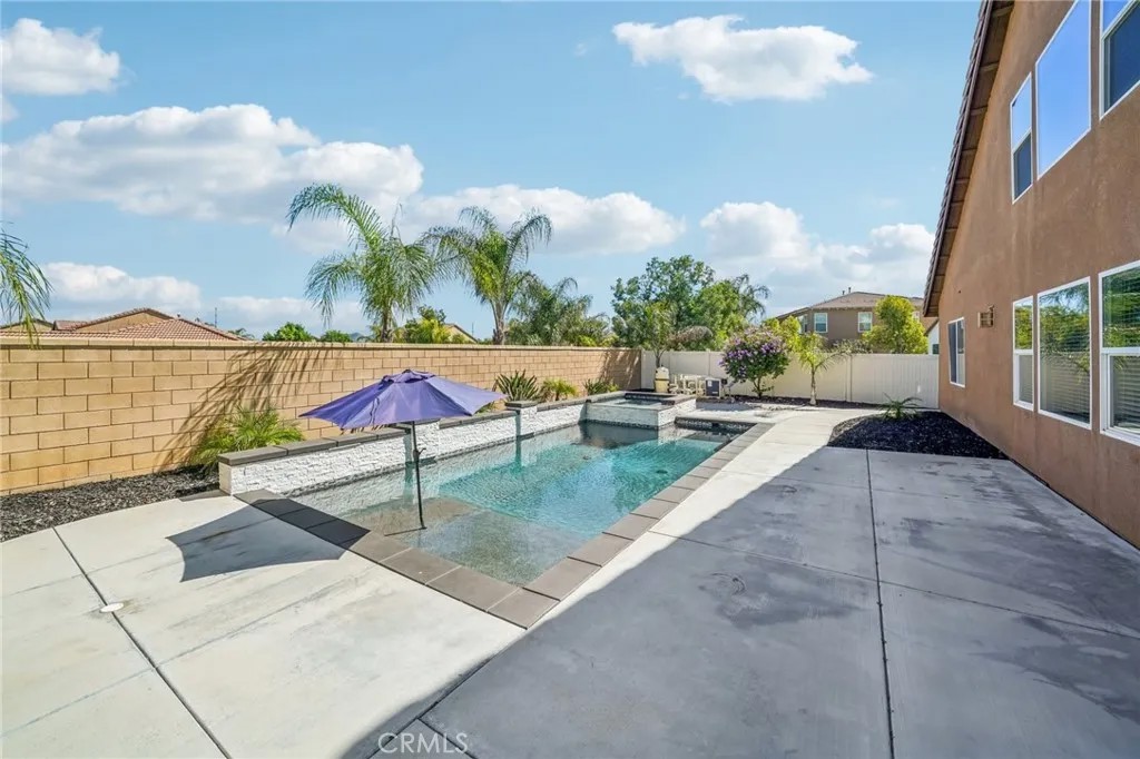 28552 Rustic Glen Street