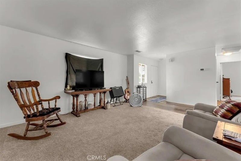 102 Ventura Avenue