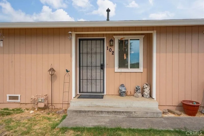 102 Ventura Avenue