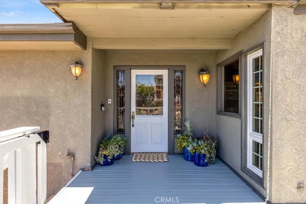 210 W Avenida Gaviota