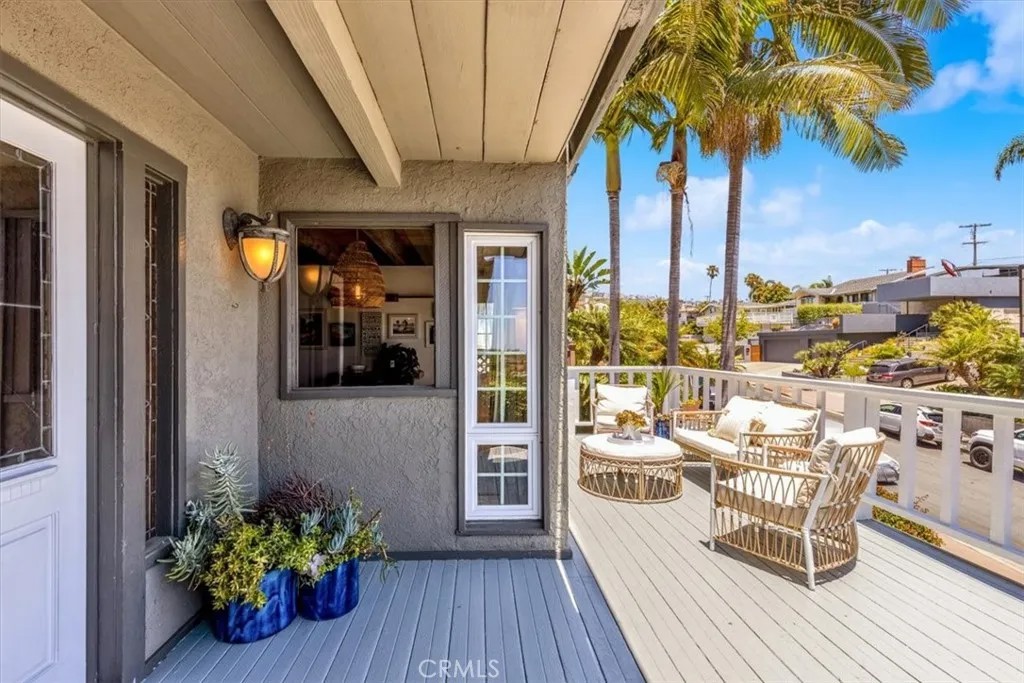 210 W Avenida Gaviota