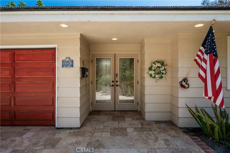 3336 Palos Verdes Drive North