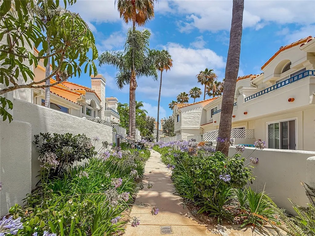 6451 Zuma View 115