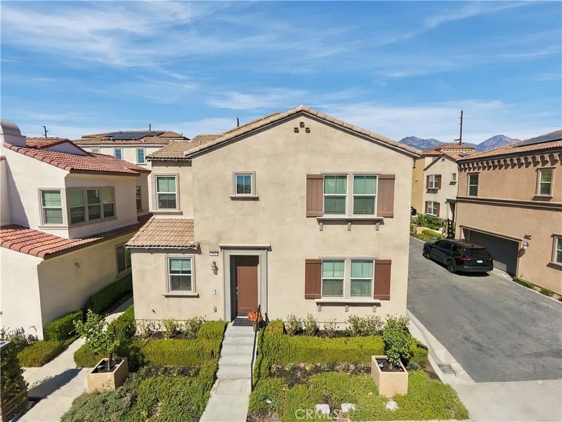 881 Pear Court