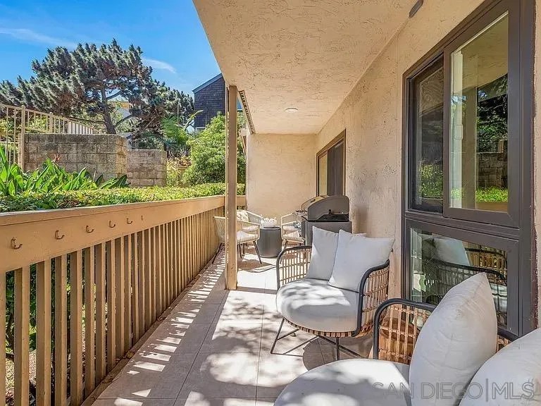 353 S. Sierrra Ave. 195