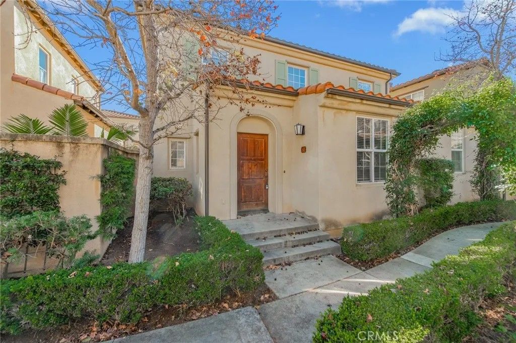 Photo of 60 Chantilly, Irvine, CA 92620 (MLS # OC26012392)