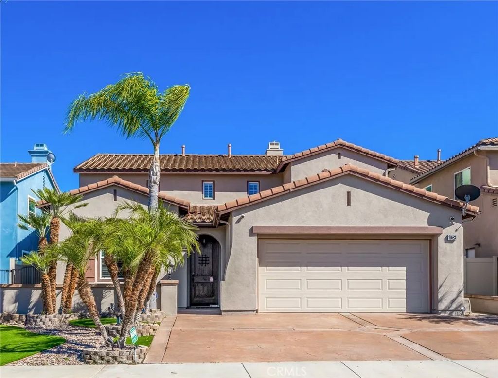 Photo of 29583 Serenity Ln, Murrieta, CA 92563 (MLS # SW25153054)