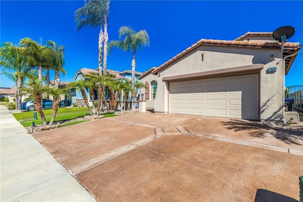 Photo of 29583 Serenity Ln, Murrieta, CA 92563 (MLS # SW25153054)