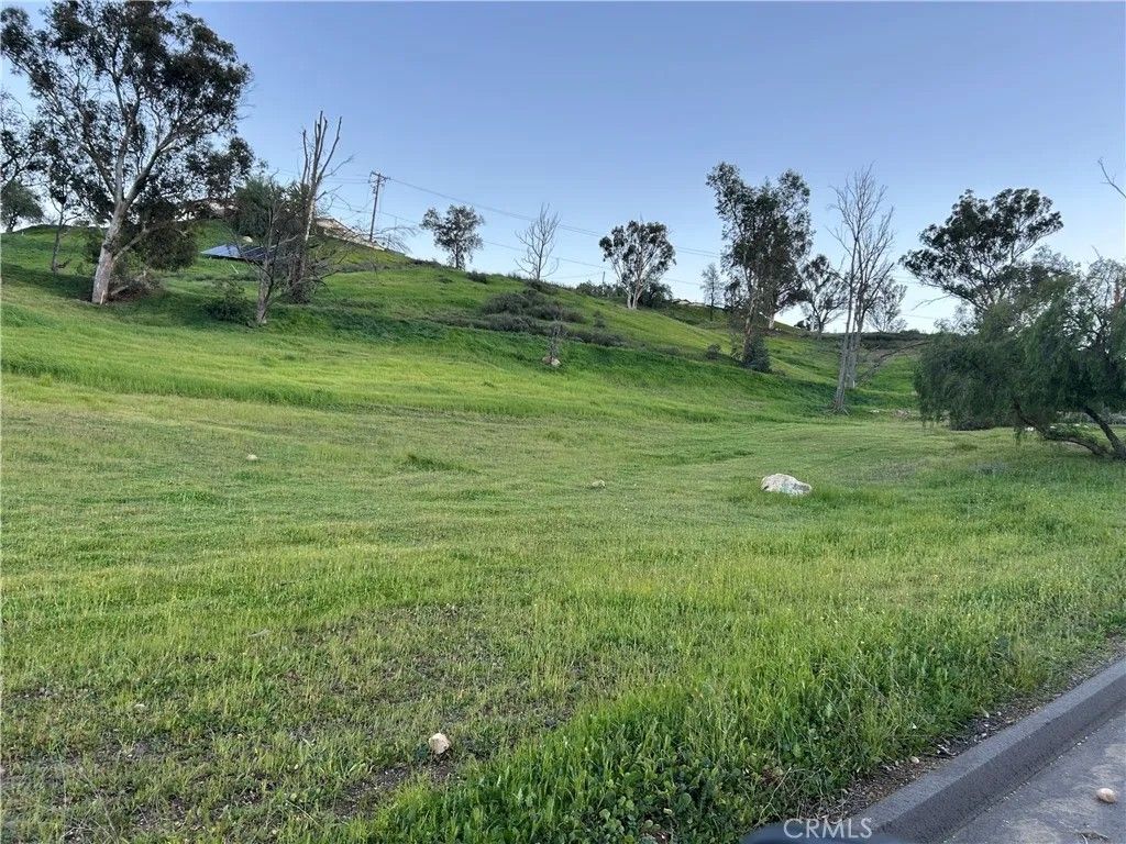 Photo of 0 Miller, Lake Elsinore, CA 92530 (MLS # SW26054553)