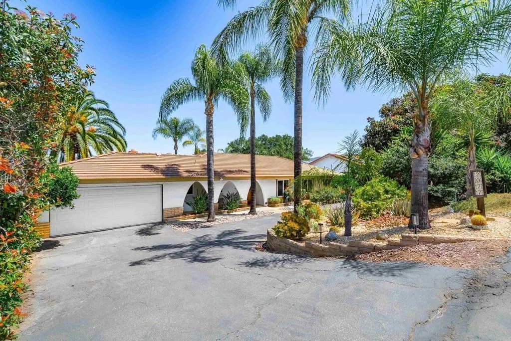 Photo of 2077 Mountain View Drive, Escondido, CA 92027 (MLS # NDP2604099)