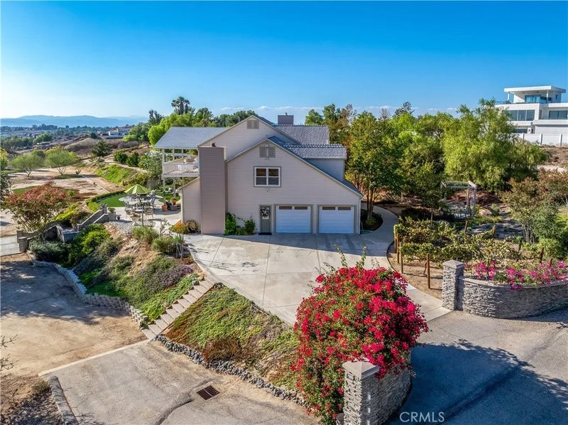 41999 Altanos Road