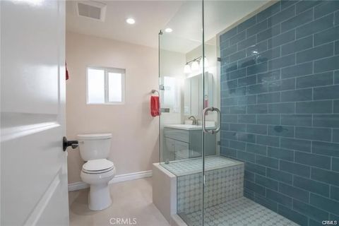 Tiny photo for 5919 Cantaloupe Avenue, Valley Glen, CA 91401 (MLS # SR25246282)
