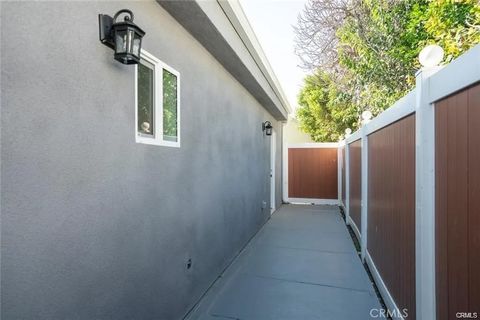Tiny photo for 5919 Cantaloupe Avenue, Valley Glen, CA 91401 (MLS # SR25246282)