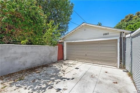 Tiny photo for 5919 Cantaloupe Avenue, Valley Glen, CA 91401 (MLS # SR25246282)
