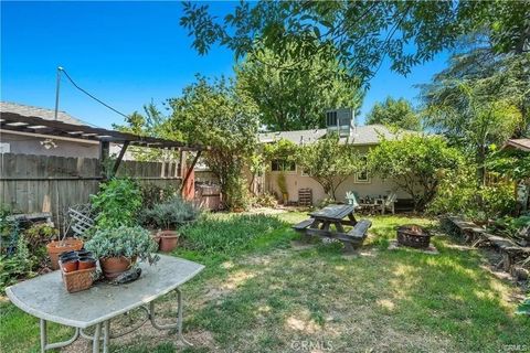 Tiny photo for 5919 Cantaloupe Avenue, Valley Glen, CA 91401 (MLS # SR25246282)