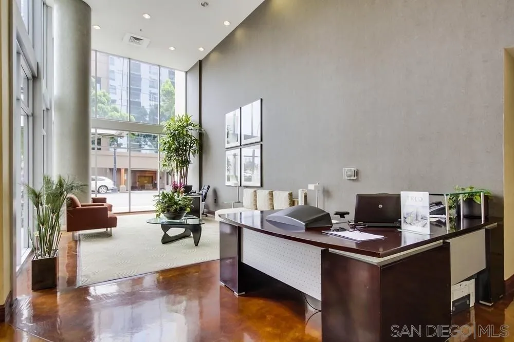1240 India St 519