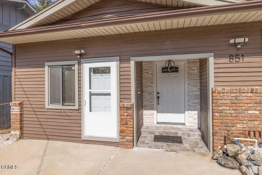 Photo of 851 Pine Knot Boulevard, Big Bear Lake, CA 92315 (MLS # P1-25405)