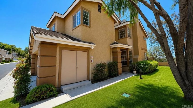 9453 Questa Pointe