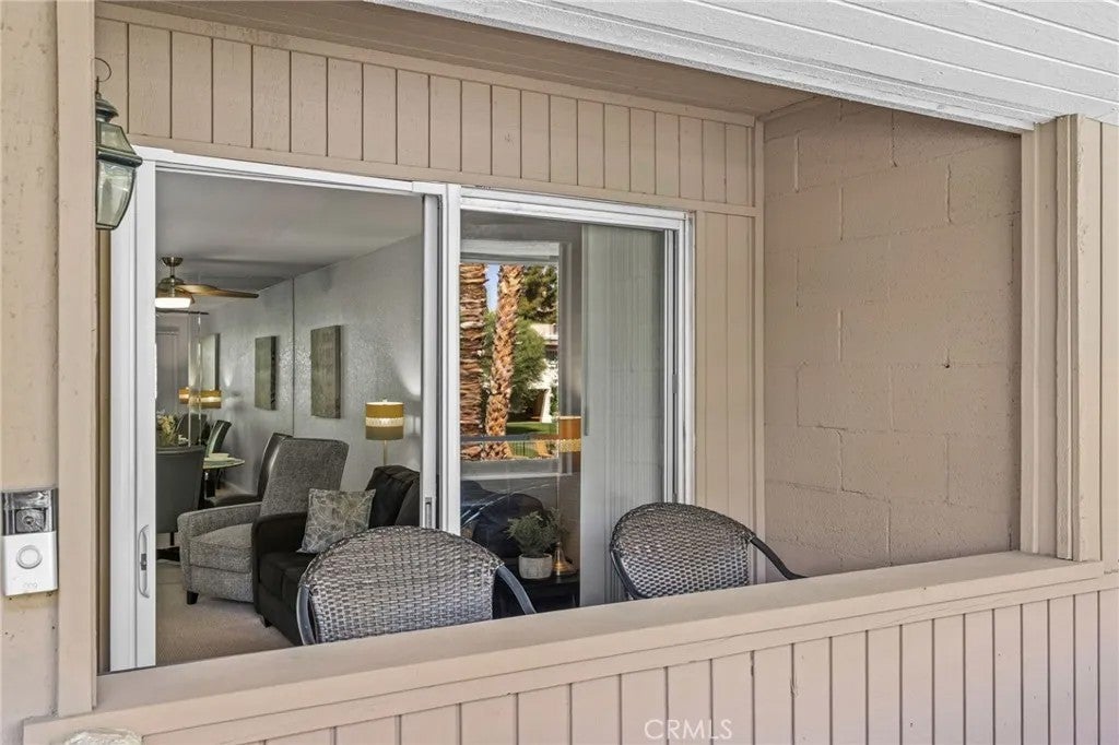 575 N Villa Court