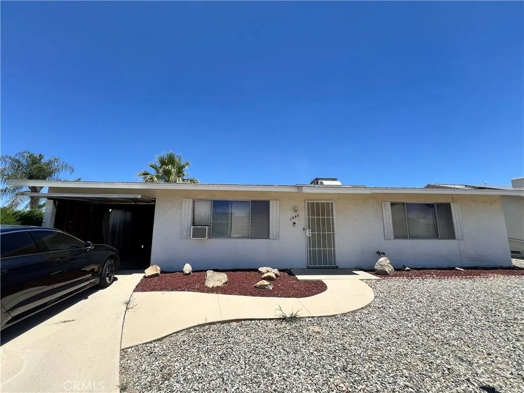 Photo of 1598 W Wesley Pl, Hemet, CA 92543 (MLS # TR26013502)