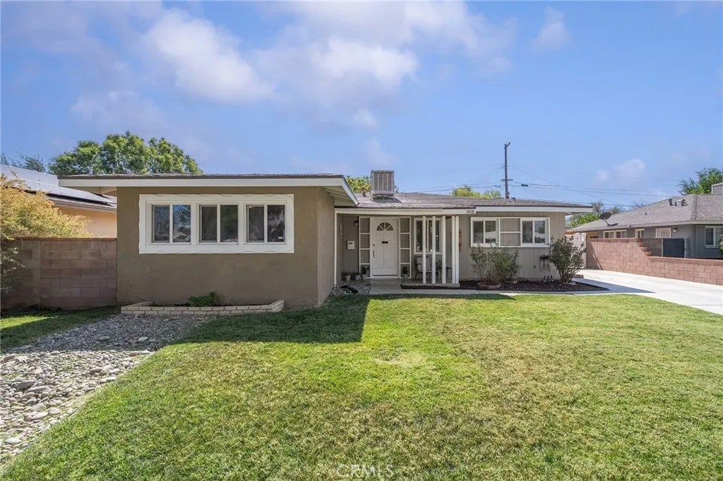 1408 W Avenue H14