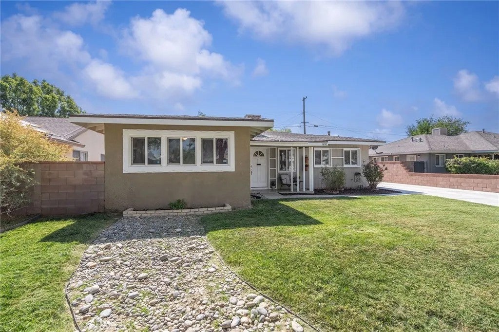 1408 W Avenue H14